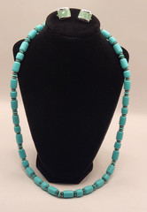 Avon City Sleek Seassence 30″ Necklace/18″ Necklace & Clip-On Earring Set – 1984