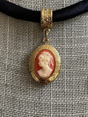 1928 Brand Cameo Choker Mini PhotoHolder Necklace Black Velour Golden Hardware