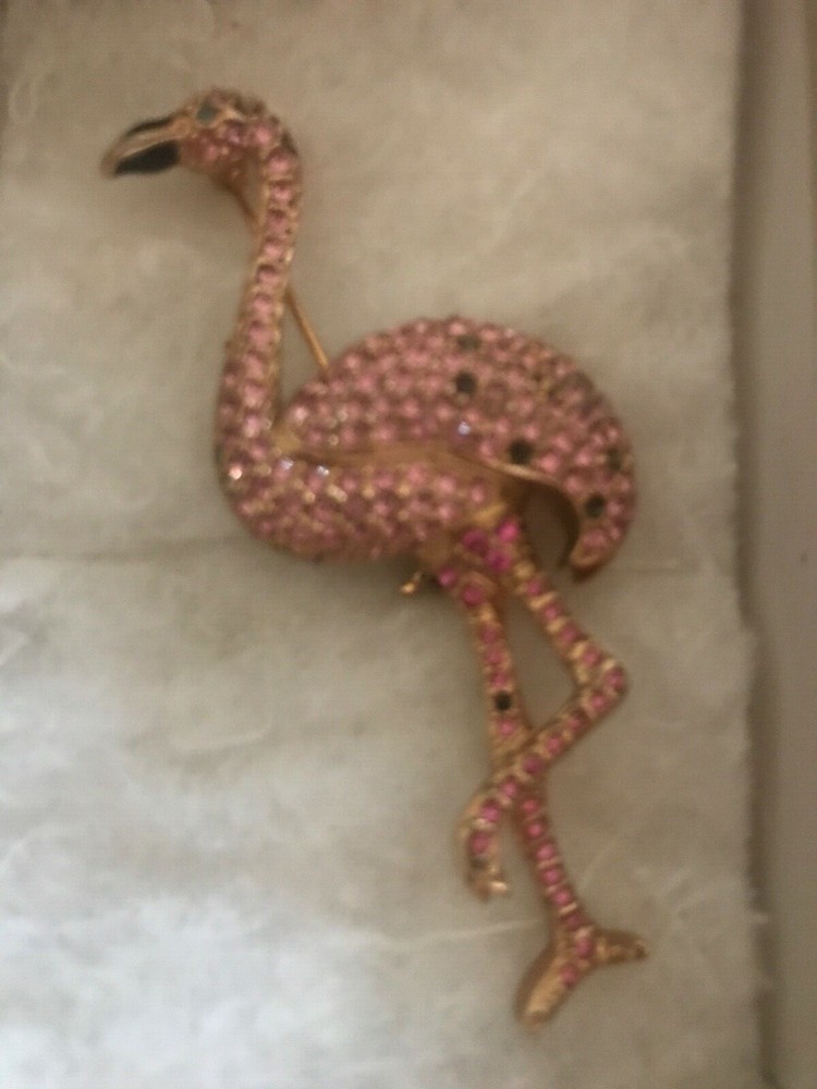 Rhinestone jewelry-neat ostrich pin Pink stones. Cute for any occasion-as is