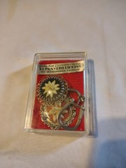 Vintage! Edelweiss Pressed Flower Brooch & Keychain Germany Souvenir
