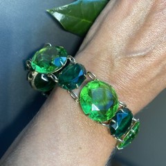 Vintage Bracelet Estate Jewelry Pre-owned Green Czech Art Glass Filigree Clasp