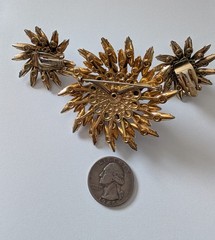 Vintage MCM Judy Lee Large Brooch And Earrings Set Milk Glass Excellent