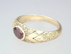 Pretty Antique Victorian Solid 9K Gold Garnet Floral Scroll Band Ring Size 5.25