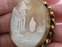 Antique Unmarked Goldtone Metal Carved Shell Cameo Landscape Scene Pin AS IS