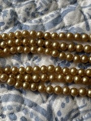 Vintage Sarah Coventry Triple Stand Of Faux Pearls Choker & Clip On Earrings