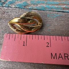 VTG Napier Earrings 1.5 Inch Swirl Ribbed Brushed Gold Plated Screw Back Retro