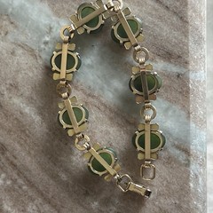 Vintage Rare Kremetz Jade Agate Scarab Gold Tone Bracelet