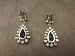 VTG Signed Schreiner New York Dangle Clip-On Earrings-Gray/Black & Clear Stones