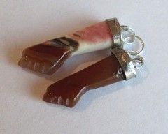 LOT 2 VINTAGE GENUINE CARVED AGATE CARNELIAN FIGA FIST HAND PENDANT CHARM SILVER