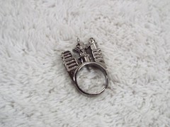 DC Comics Gunmetal Buildings Ring ~ Size 7 (D27)