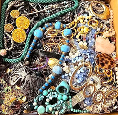 FREE SHIP 5 Pound Lb Unsearched Lot Jewelry VTG New Junk Art Craft Treasure Box