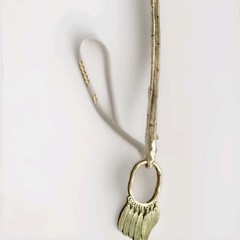 Vtg.Gold Tone Pendant Necklace With Cluster Of Leaves ,Golden Bd 30″+3 Ext.Chain