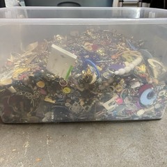 1 Pound Unsorted Tangled Jewelry Vintage Modern Wear Junk Mystery Treasure Hunt