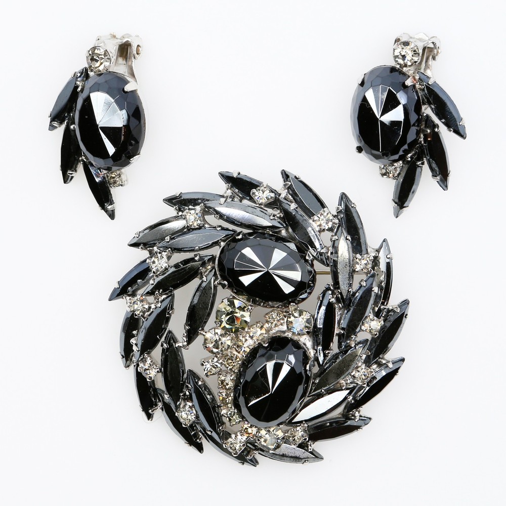 Vintage D&E Juliana Book Piece Hematite Brooch and Clip-On Earrings Set 1960s