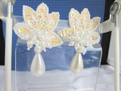 1980s Vintage Pearl Tear Drop Sequin Beaded Earrings Clip Center Cluster Dangles