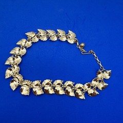 Vintage Leaf Link Necklace Gold Tone White Enamel Textured Choker MCM 16″