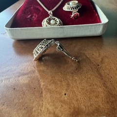 Vintage Genuine Cultured Pearl Necklace & Clip-On Earrings Set in Box