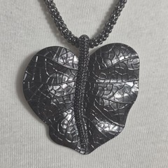 Gunmetal Gray Hammered Metal Heart-Shaped Leaf Pendant Necklace