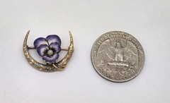 SMALL ANTIQUE ENAMELED 14K GOLD CRESCENT MOON & PURPLE PANSY PIN