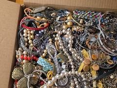 HUGE JUNK DRAWER JEWELRY LOT APPROX 25 LBS