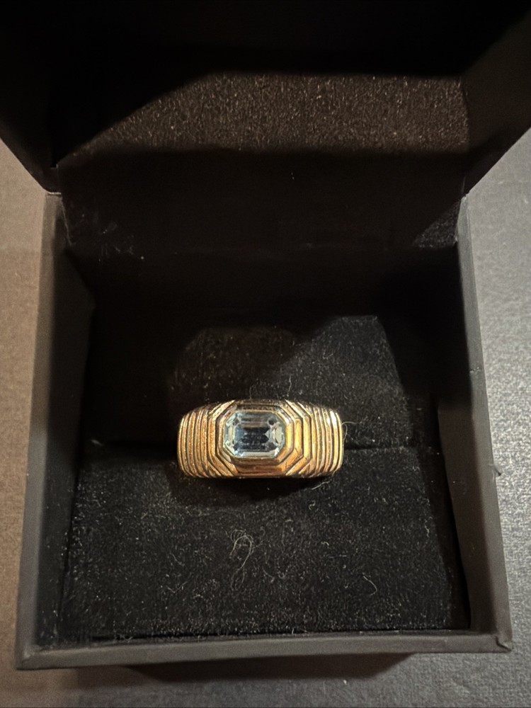 Vintage Christian Dior Gold Tone with Blue Rhinestone Ring Size: 5.5