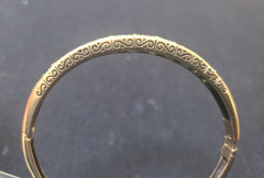 Lovely 9KT Solid Yellow Gold with Peridot Bangle Bracelet – English