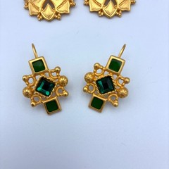 2 Sets of Vintage Costume Earrings – Berebi & Venue