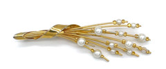 Flowers Brooch Pin Vintage Gold Tone Faux Pearls 3.5 in