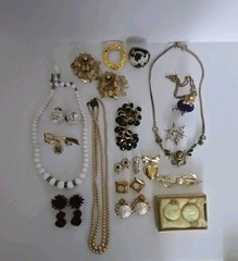 Vtg & Modern & Other Jewelry Lot Earrings Necklaces