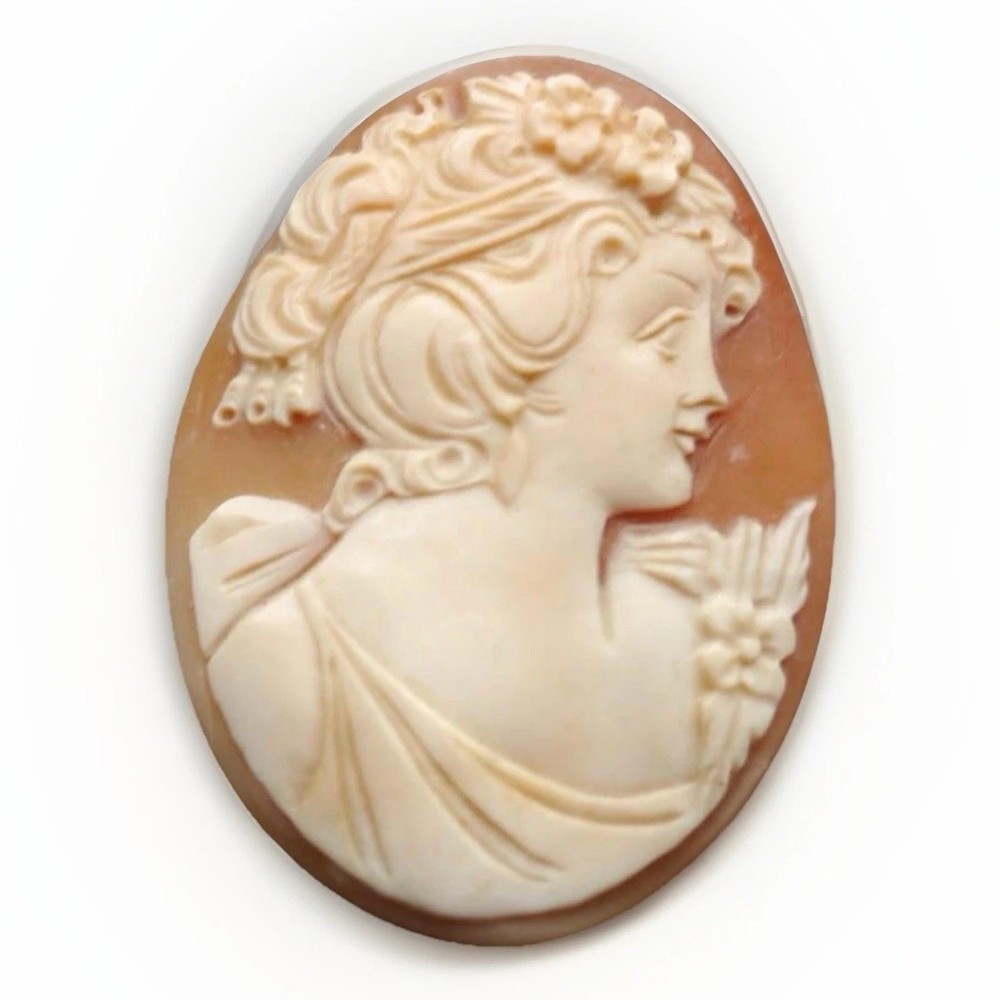 Vintage Unframed Finely Carved Large Lady Cameo for Brooch or Pendant