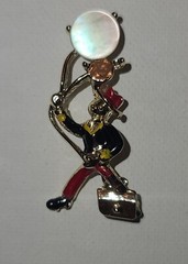 vintage balloon seller brooch