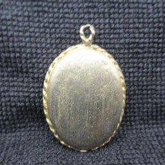 Vintage Cameo Pendant Lady On Blue Background Resin Gold Tone Frame