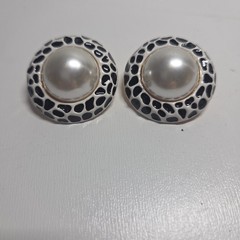 Kenneth Jay Lane Cultura Pearl Center Button Clip Earings