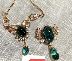 VTG.Van Dell 12K GF Emerald Green Glass Rhinestone Necklace Fur Clip Brooch Set