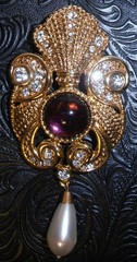 JEFF LIEB Gold Tone Rhinestone with Purple Cabochon Drop Pearl Brooch