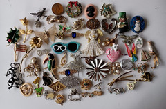 Brooch Lot Jewelry Pins Glass Plastic Signed Metal 925 Repair Craft Harvest
