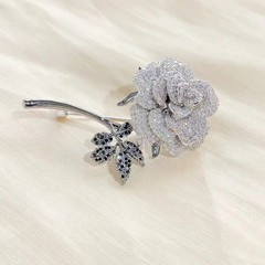 2 PCS Vintage Flower Alloy Brooch Pin Women Fashion Jewelry Vase Style Accessory