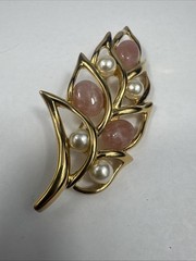 NAPIER Vintage Signed Brooch Designer Costume Jewelry Estate Find 1960’s