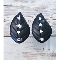 Vintage Jeff Lieb Clip On Earrings – Black – Paint Damage
