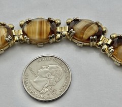 Vintage Mid Century Golden Brown Striped Porphyry Glass Goldtone Bracelet 7”