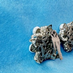 Alice Caviness VTG Clip On Earrings Faux Pearl Rhinestone Cluster Signed
