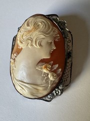 Vintage Genuine carved shell cameo brooch With filigree border *READ*