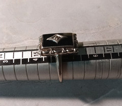 Vintage ESTATE 10k White Gold Onyx & DIAMOND Ring–Size 5