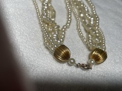 6 Strands Of Beautiful Creamy Simulated Pearls With A Lovely Gold Clasp