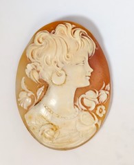 Vintage Large Carved Shell Cameo, 2-3/8”long X 1-7/8” Wide