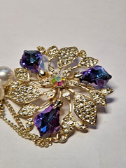 Vintage Style AB Crystal Floral Brooch Gold Tone C-Clasp Tassel Faux Pearl drop