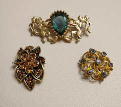 Lot Of 7 Gold Tone Vintage Brooches of various sizes materials, Rhinestones