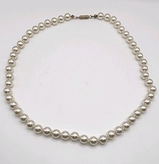 Vintage Faux Pearl Necklace Women’s Jewelry 19″ Screw Clasp Fancy Retro Beads