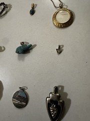 Vintage Necklace PENDANT LOT Various (20 Pieces) A+