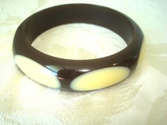 Vintage Brown Lucite or Other Plastic Bangle Bracelet With Cream Color Ovals KJ